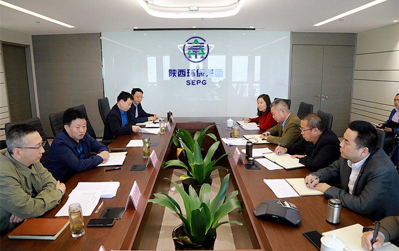 熊良虎在听取水环境公司专题汇报时强调：咬定指标、坚定信心，以决战决胜姿势完玉成年经营工作