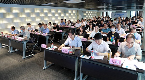 陕西沙巴(中国)体育有限公司官网集团进前进建贯彻习近平总书记来陕调查沉要讲话心灵领导讲座｜陈再生作汇报 熊良虎主持