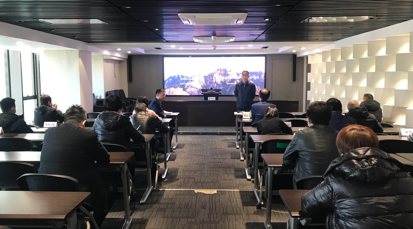 陕西沙巴(中国)体育有限公司官网集团积极响应省国资委要求 对冬春季疫情防控工作进行再部署再带头 陕西沙巴(中国)体育有限公司官网集团积极响应省国资委要求 对冬春季疫情防控工作进行再部署再带头