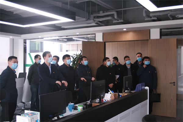 省国资委党委委员、驻委纪检监察组组长贺向东到秦创原陕西沙巴(中国)体育有限公司官网集团创新中心调研